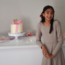 Birthday bling party with cake